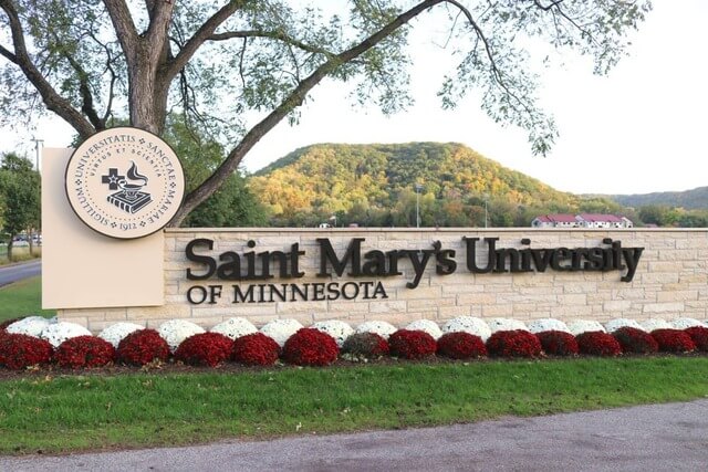 Saint Mary’s University of Minnesota Laptops Program